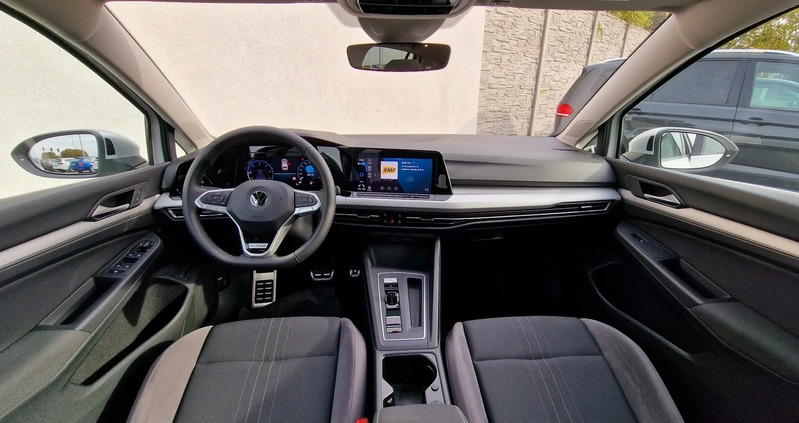 Volkswagen Golf cena 154900 przebieg: 40628, rok produkcji 2021 z Brzozów małe 667